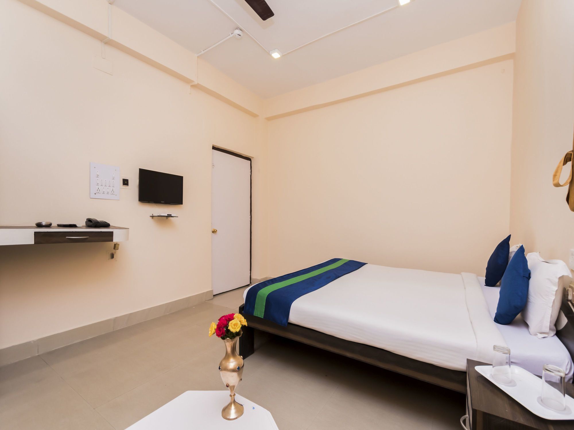 Oyo 8998 Hotel Aayash Liluāh 외부 사진