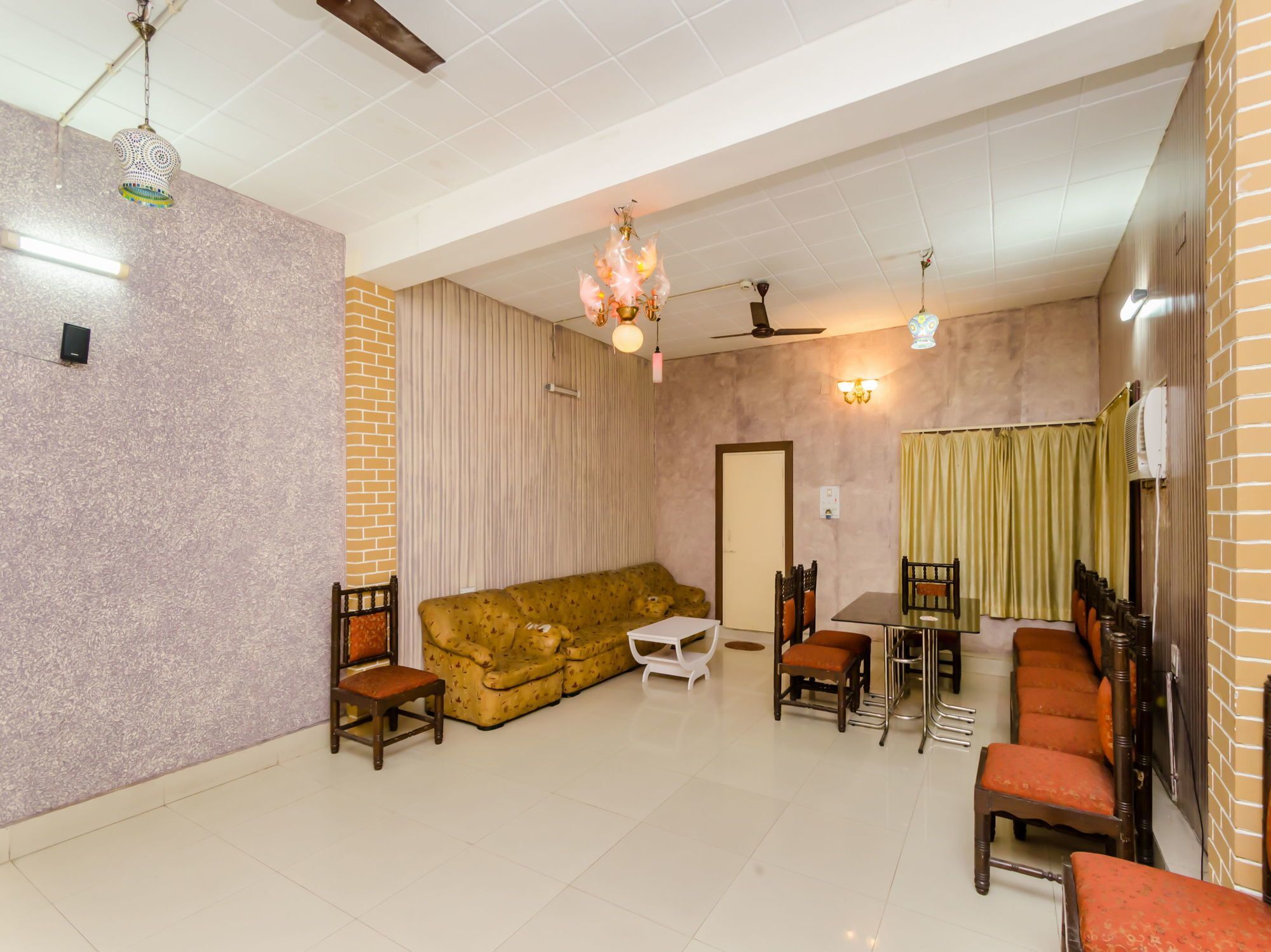 Oyo 8998 Hotel Aayash Liluāh 외부 사진